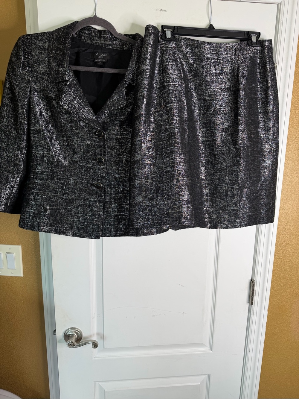 Tahari ASL Black and Silver Metallic Blazer & Skirt Suit Set. Size 12
